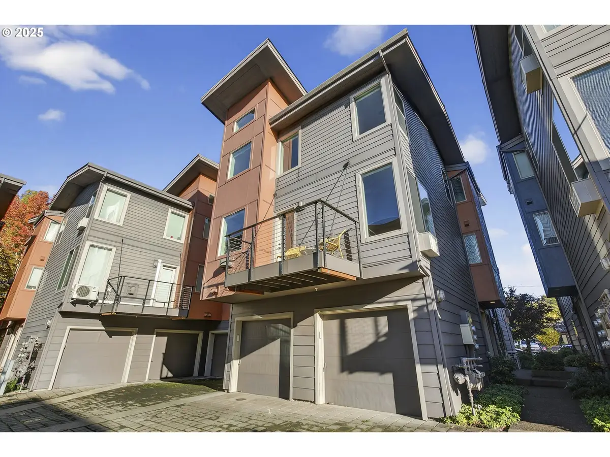 8083 N Leavitt Ave, Portland, OR 97203 - Image #1