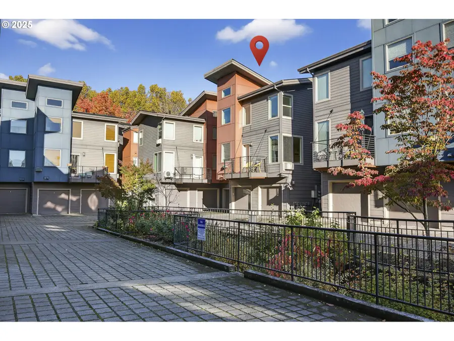 8083 N Leavitt Ave, Portland, OR 97203 - Image #2