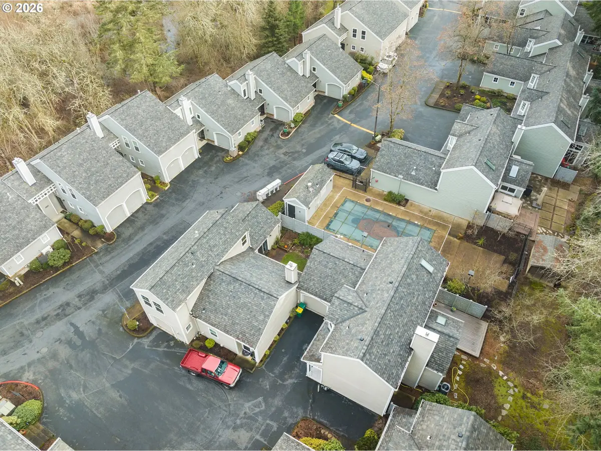 13465 SW Summerwood Dr, Tigard, OR 97223 - #1