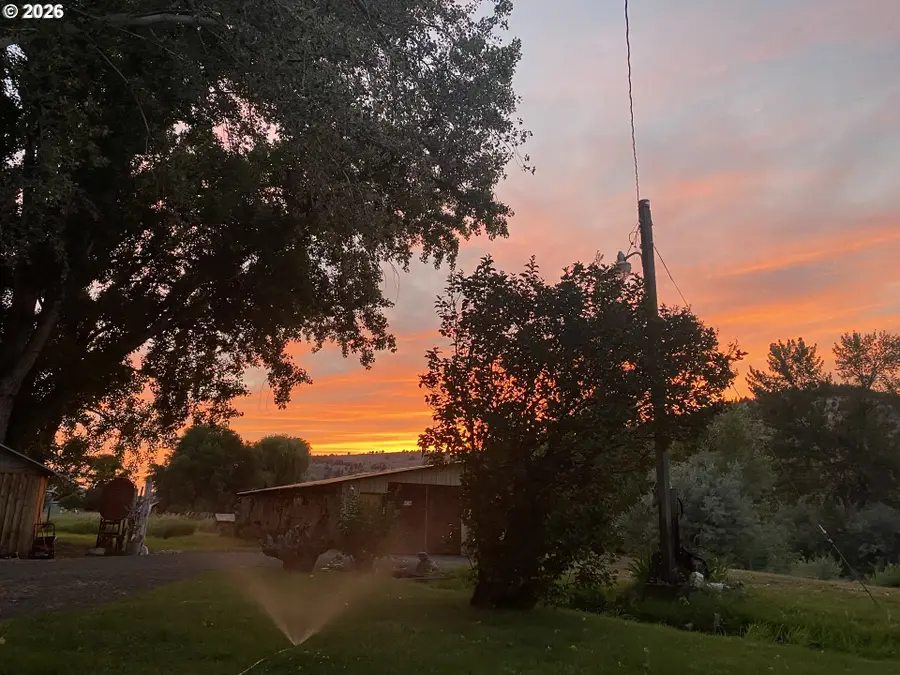 51257 Hwy 26, Mount Vernon, OR 97865 - #3