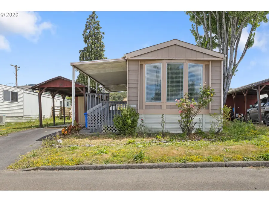 56 Manor Loop, Roseburg, OR 97471 - #2