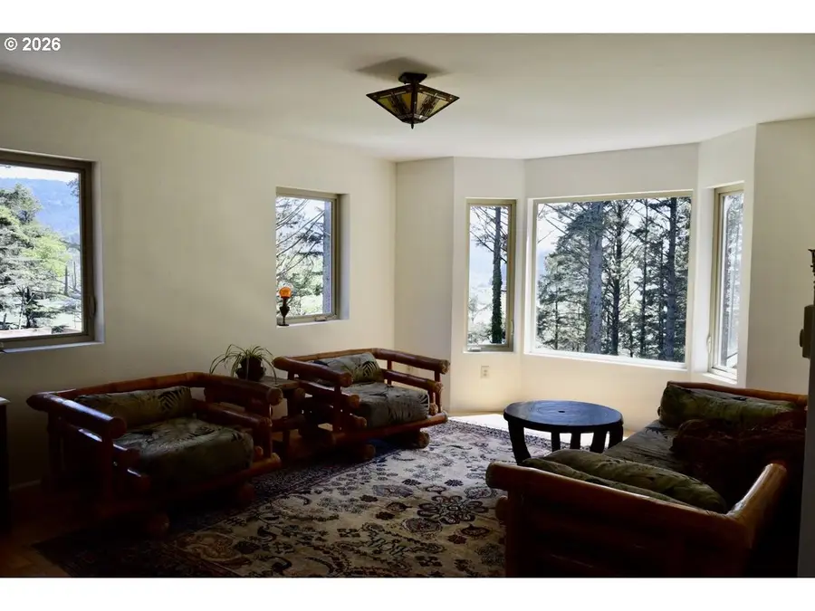 94404 Linda Ln, Pistol River, OR 97444 - #3