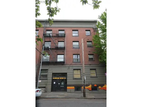 2109 NW Irving St #405, Portland, OR 97210
