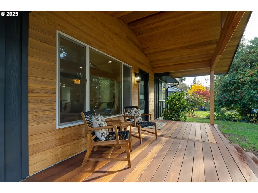 646 SE Oak St, White Salmon, WA 98672 - Image #3