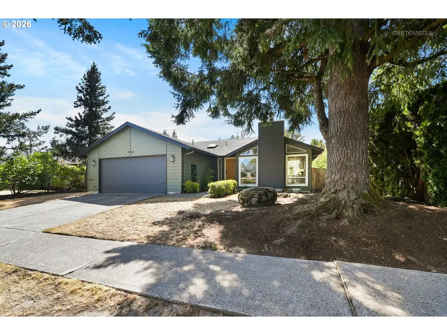 21960 SW Columbia Cir, Tualatin, OR 97062 - #2