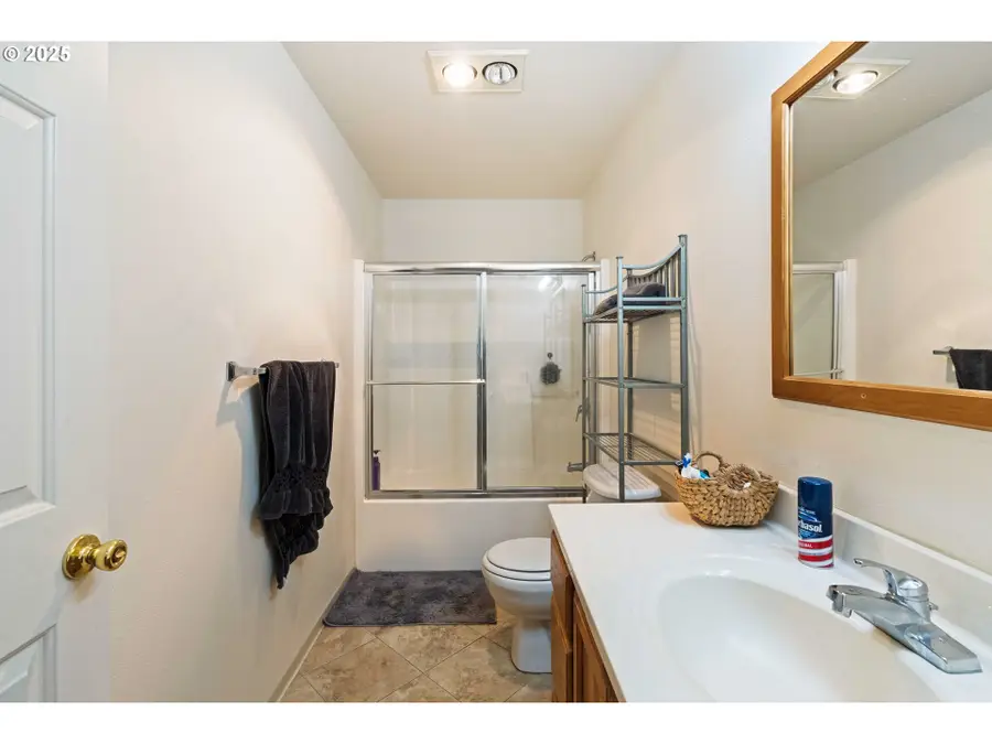 837 Blanco Ave, Coos Bay, OR 97420 - Image #2