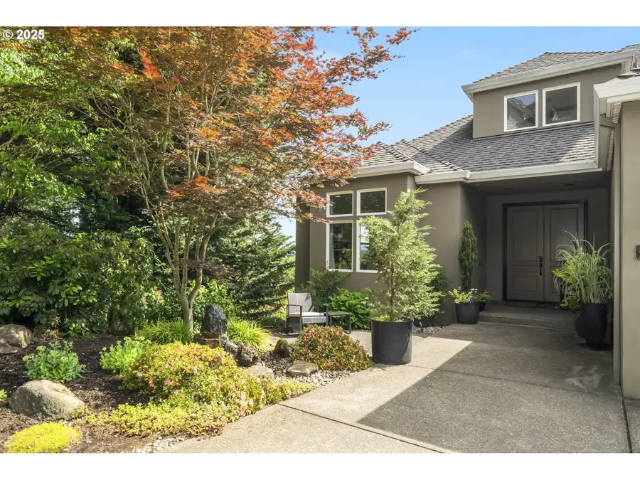 7568 S Laview Dr, Portland, OR 97219 - #3