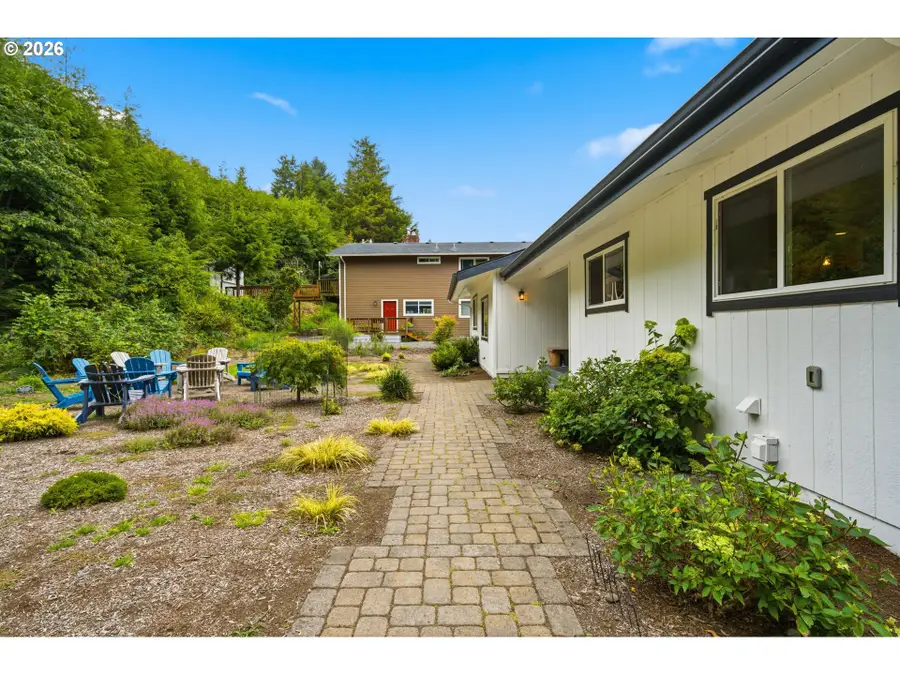 202 S Quadrant St, Rockaway Beach, OR 97136 - #3
