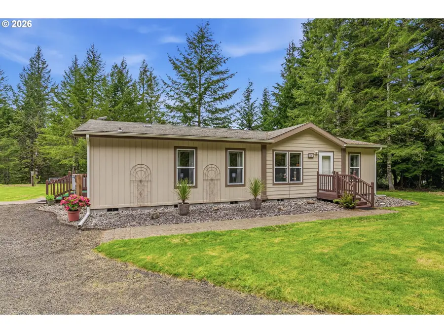 1047 Beaver Creek Rd, Cathlamet, WA 98612 - #2