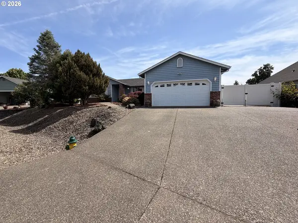 2273 Eagle Loop, Sutherlin, OR 97479
