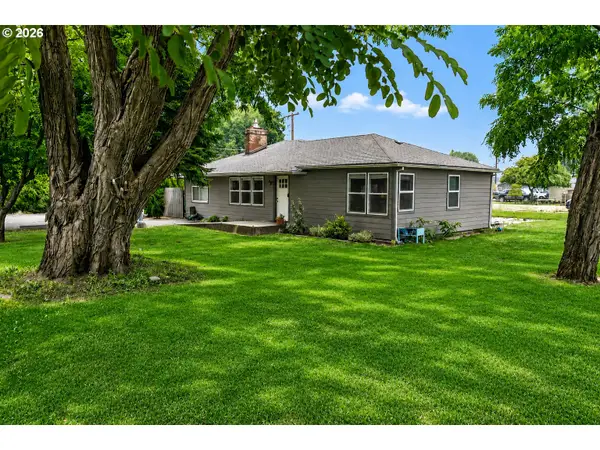 1305 Tucker Rd, HoodRiver, OR 97031