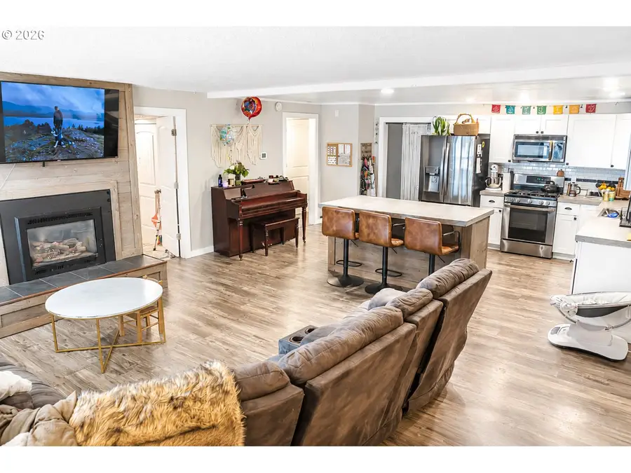 1305 Tucker Rd, Hoodriver, OR 97031 - #3
