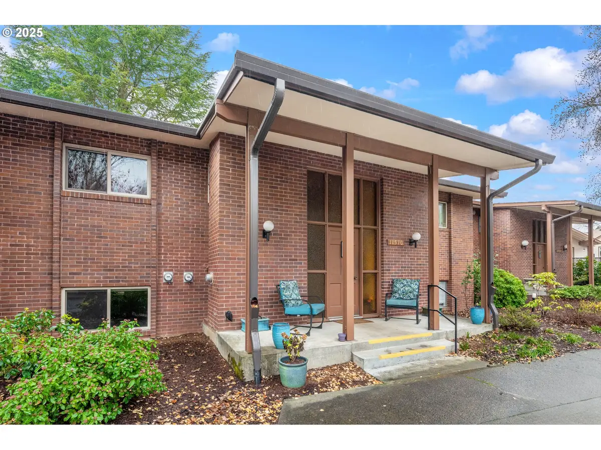 11510 SW Crown Dr #5, King City, OR 97224 - Image #1