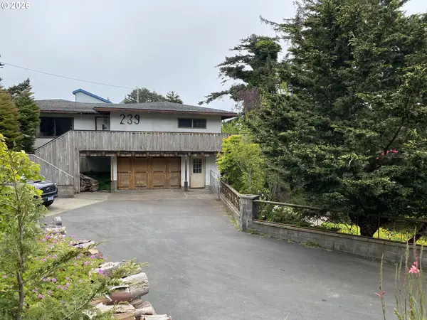 239 10th St, PortOrford, OR 97465