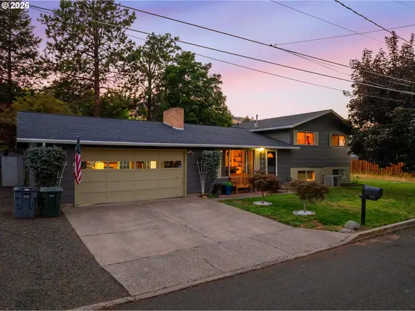 502 1st St, LaGrande, OR 97850