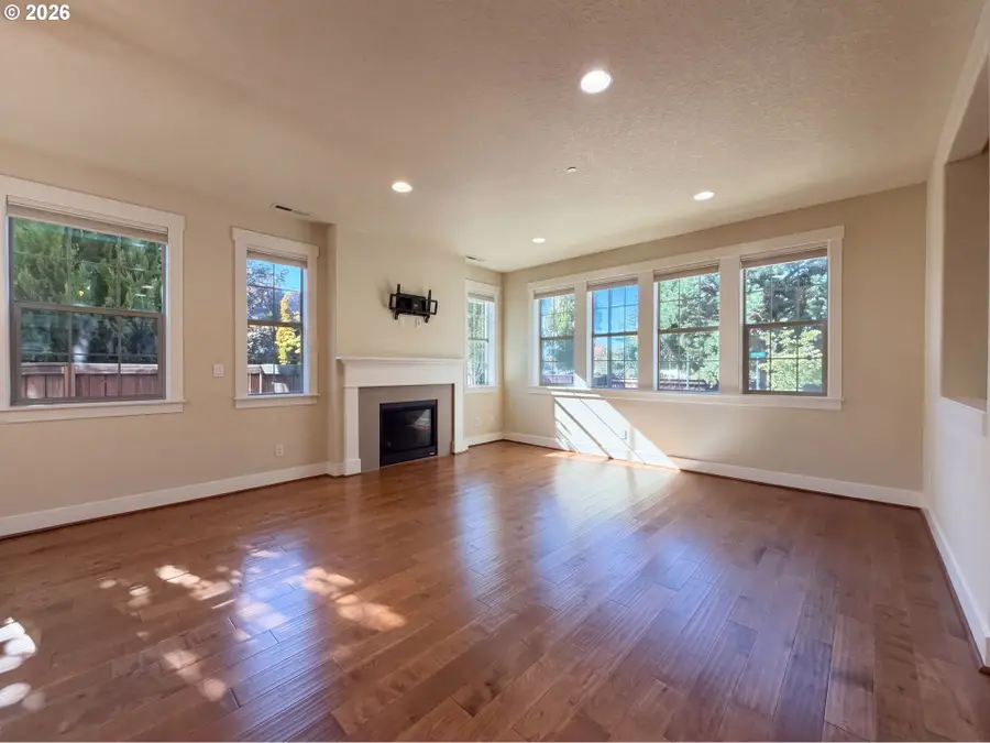 410 NE 76th Ave, Hillsboro, OR 97124 - #3