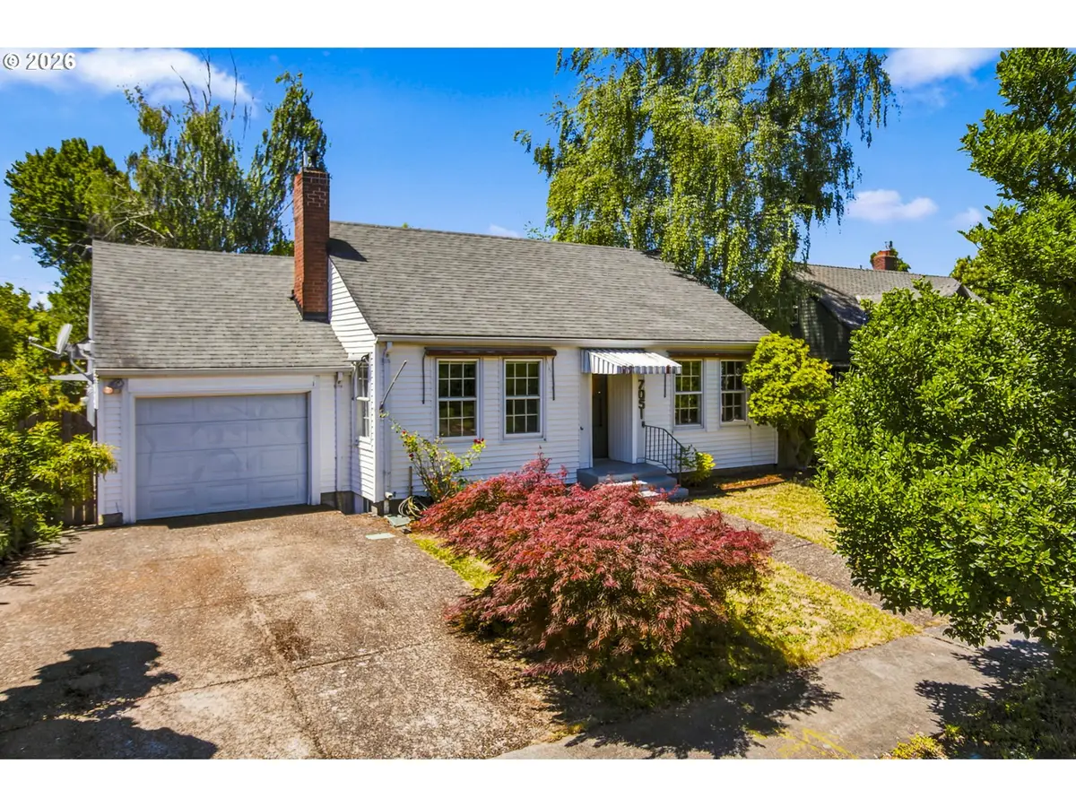 7051 N Dwight Ave, Portland, OR 97203 - #1