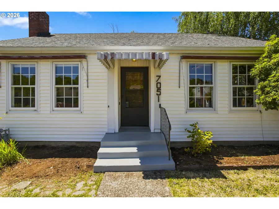 7051 N Dwight Ave, Portland, OR 97203 - #2
