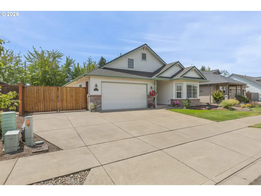 919 Old Orchard Ln, Springfield, OR 97477 - #2