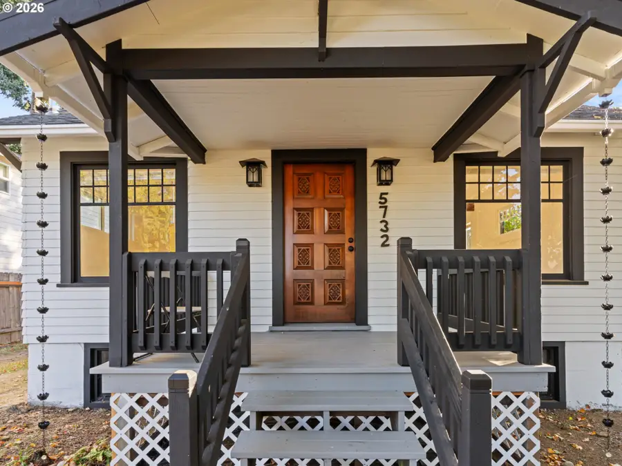 5732 SE Lexington St, Portland, OR 97206 - #3