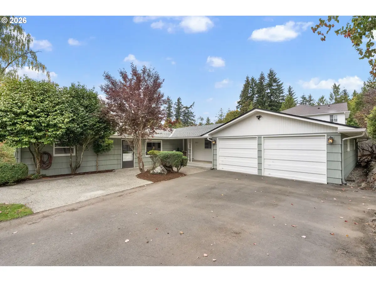 2921 Ammons Dr, Longview, WA 98632 - #1