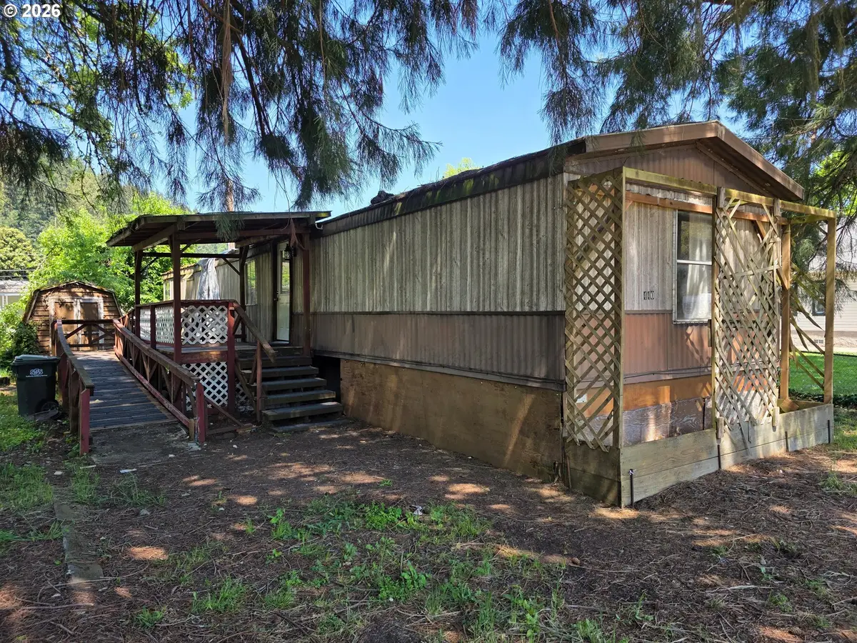 440 Division Ave, Drain, OR 97435 - #1