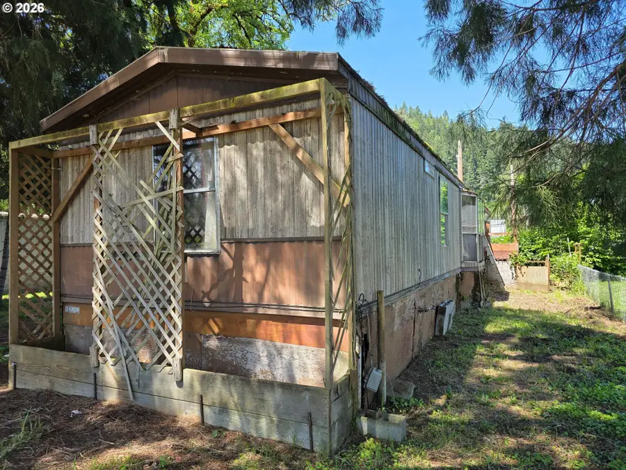 440 Division Ave, Drain, OR 97435 - #2