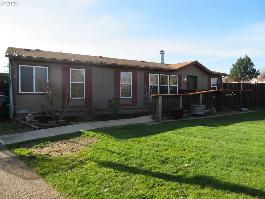 1674 SW Richard Ct, McMinnville, OR 97128 - #2