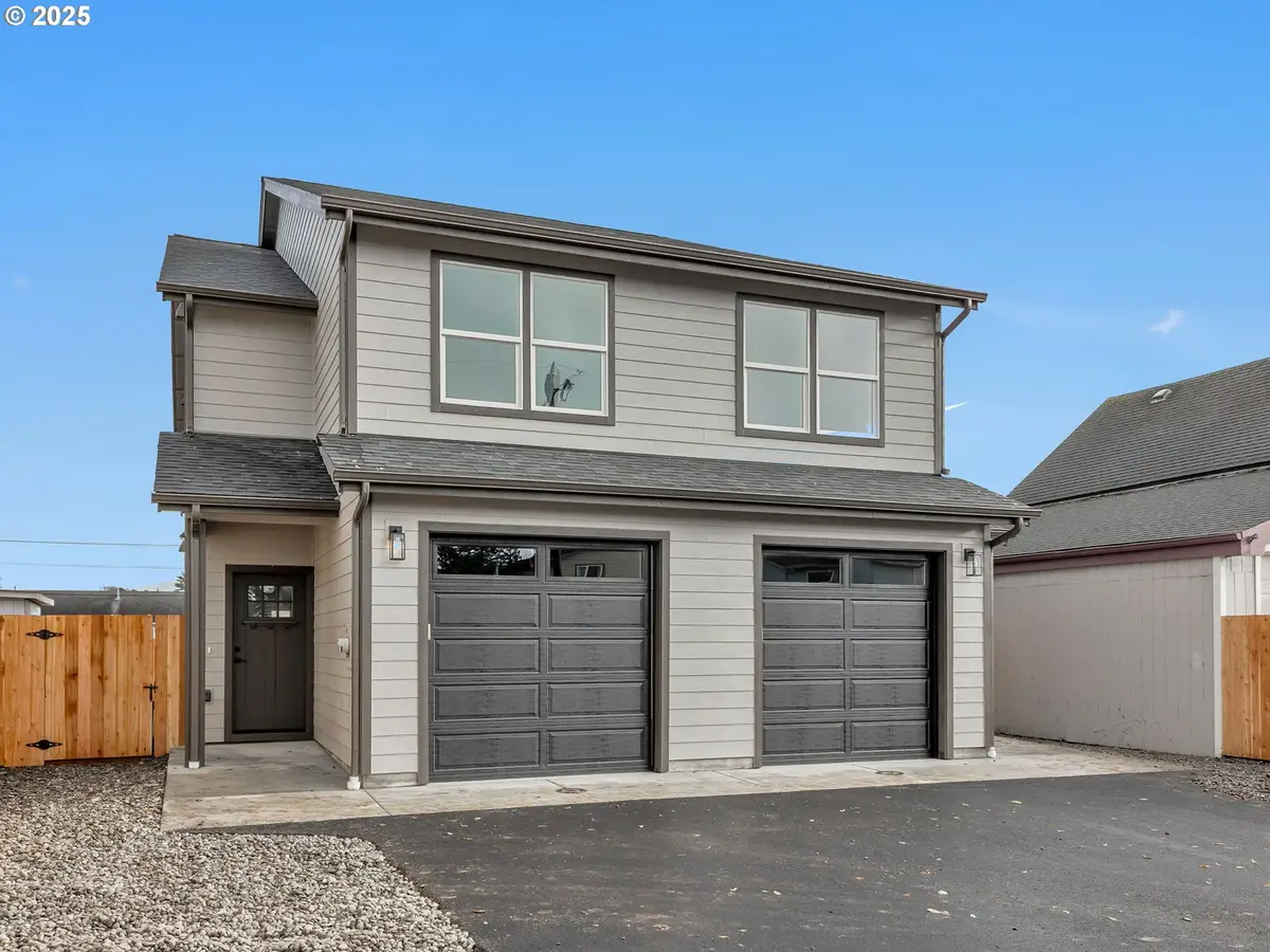 120 SW Alder Ct, Warrenton, OR 97146 - Image #1