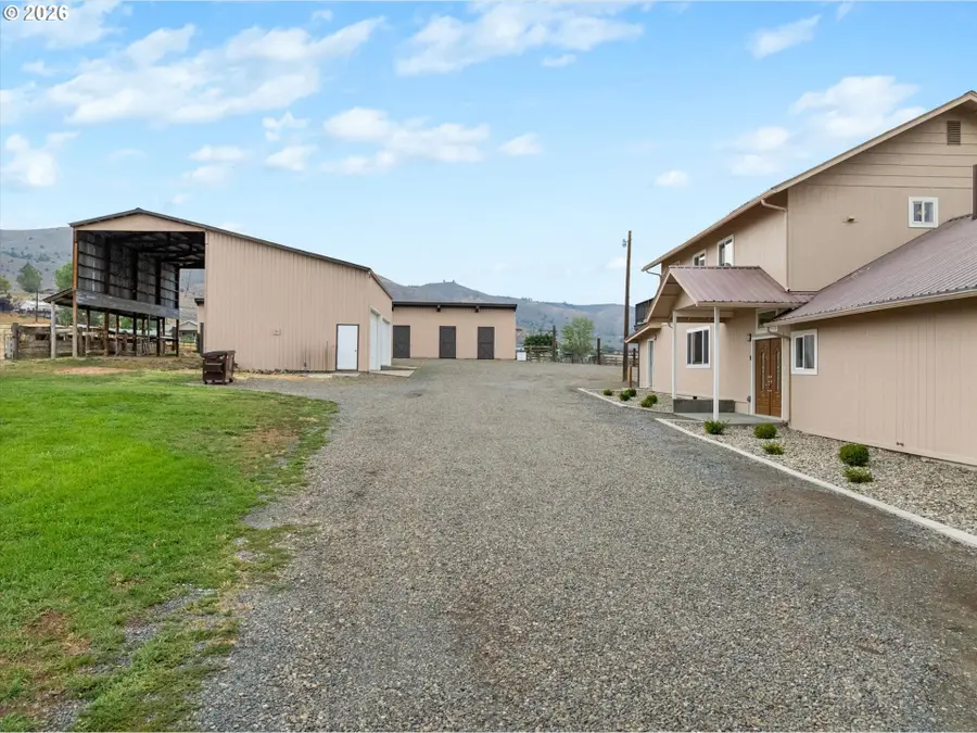 1405 17th St, Baker City, OR 97814 - #3