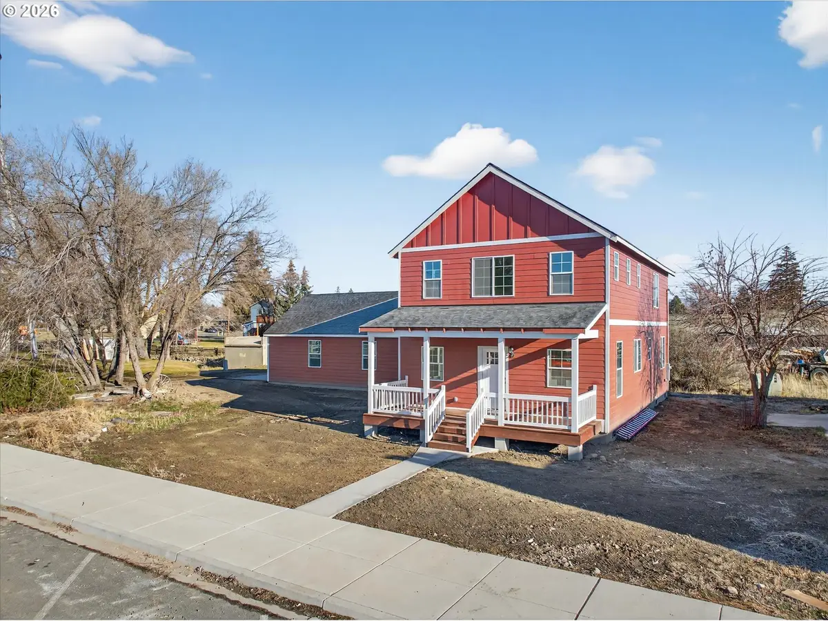 230 E St, North Powder, OR 97867 - Image #1