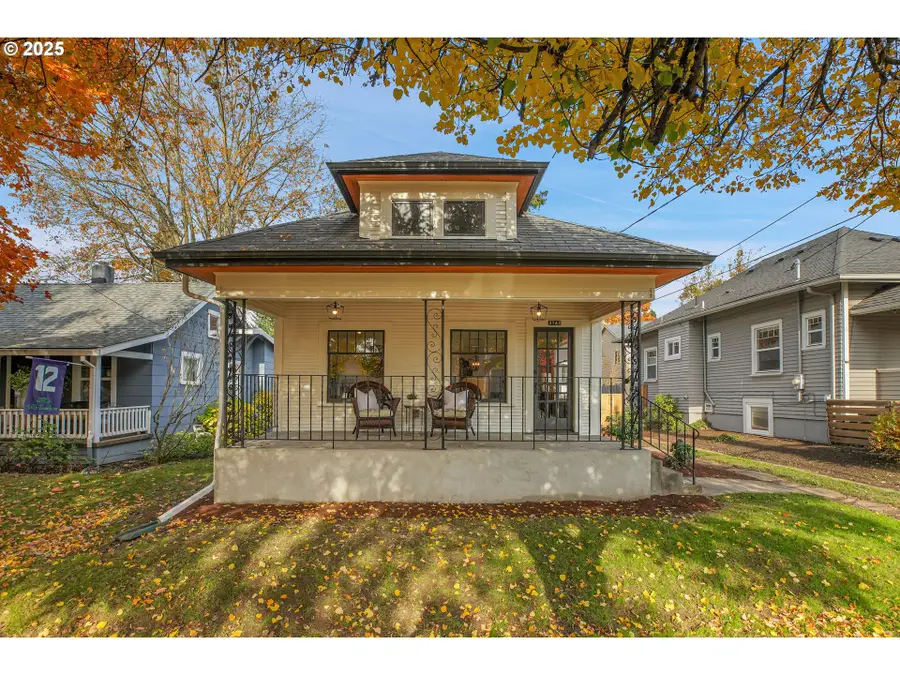 3743 SE Franklin St, Portland, OR 97202 - Image #2
