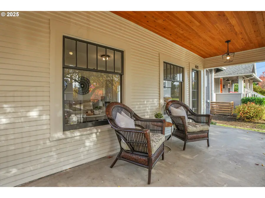 3743 SE Franklin St, Portland, OR 97202 - Image #3