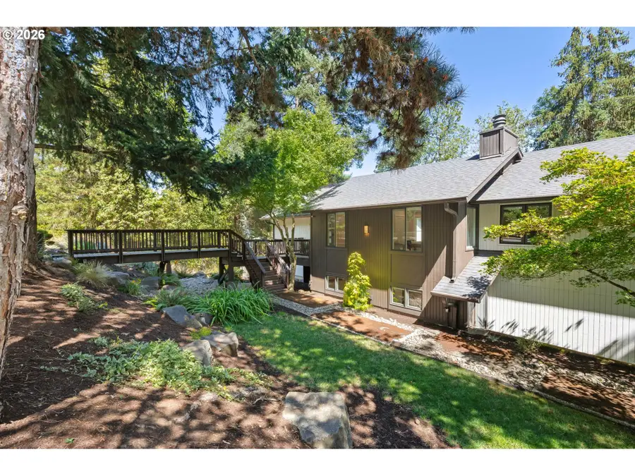 27 Marlboro Ln, Eugene, OR 97405 - #3