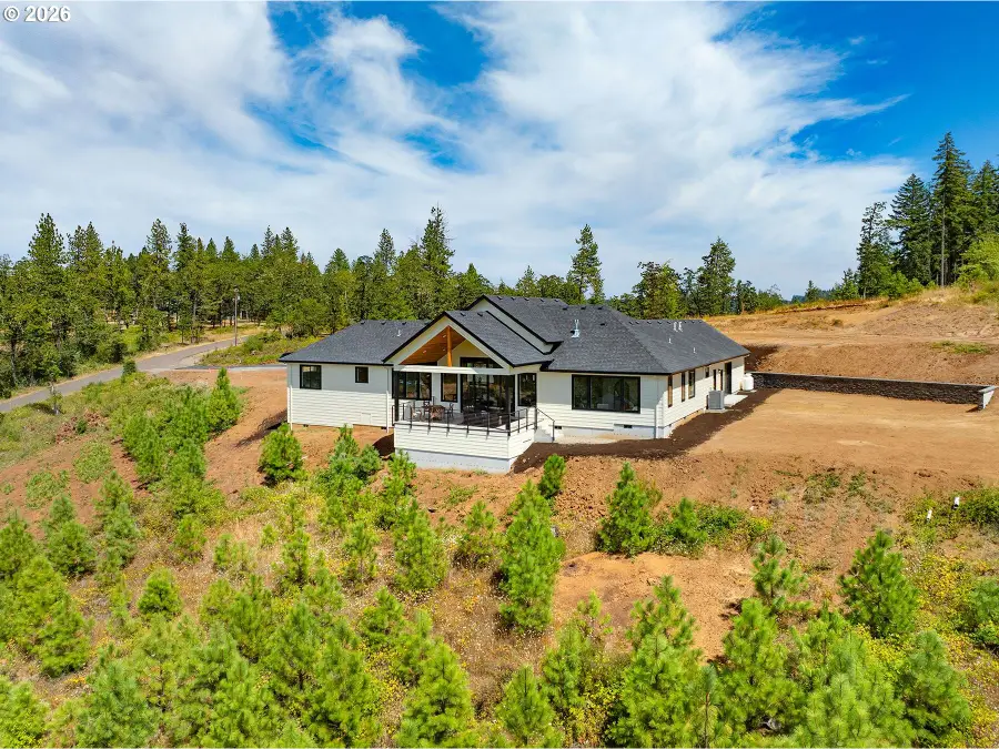 28356 Siesta Ln, Eugene, OR 97402 - #3
