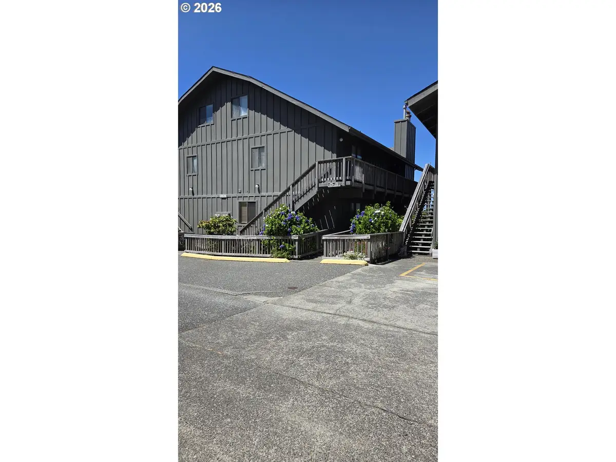 29134 Ellensburg Ave #17, Gold Beach, OR 97444 - #1
