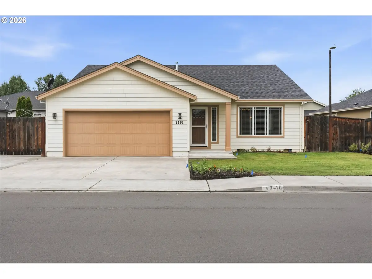 7410 Desert View Dr, White City, OR 97503 - #1