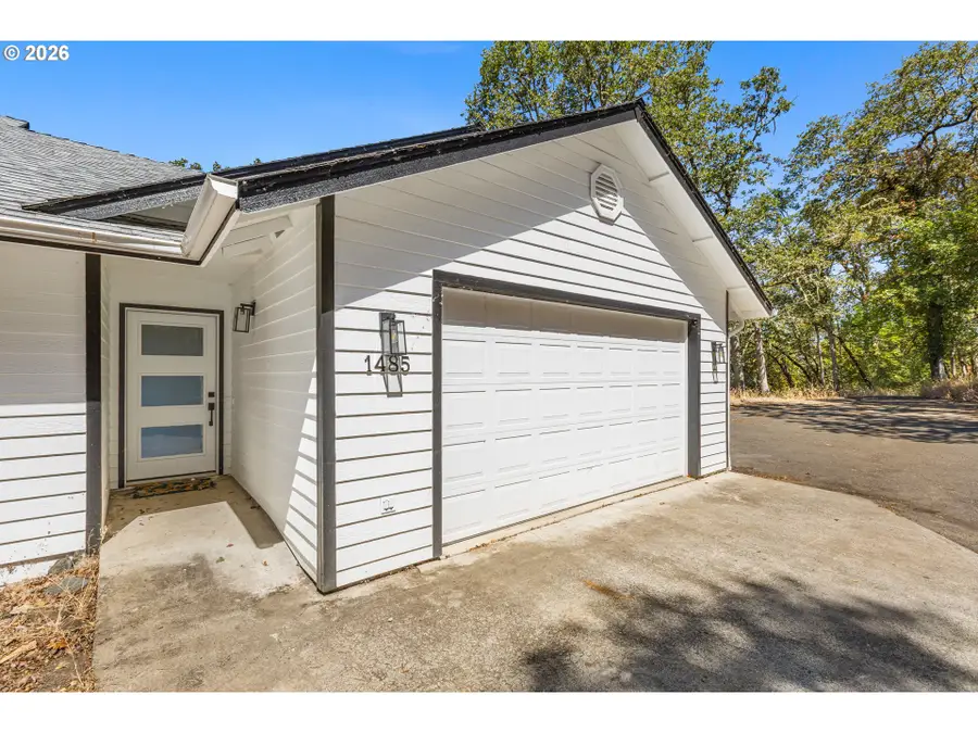 1485 SE Parkwood Dr, Roseburg, OR 97470 - #3