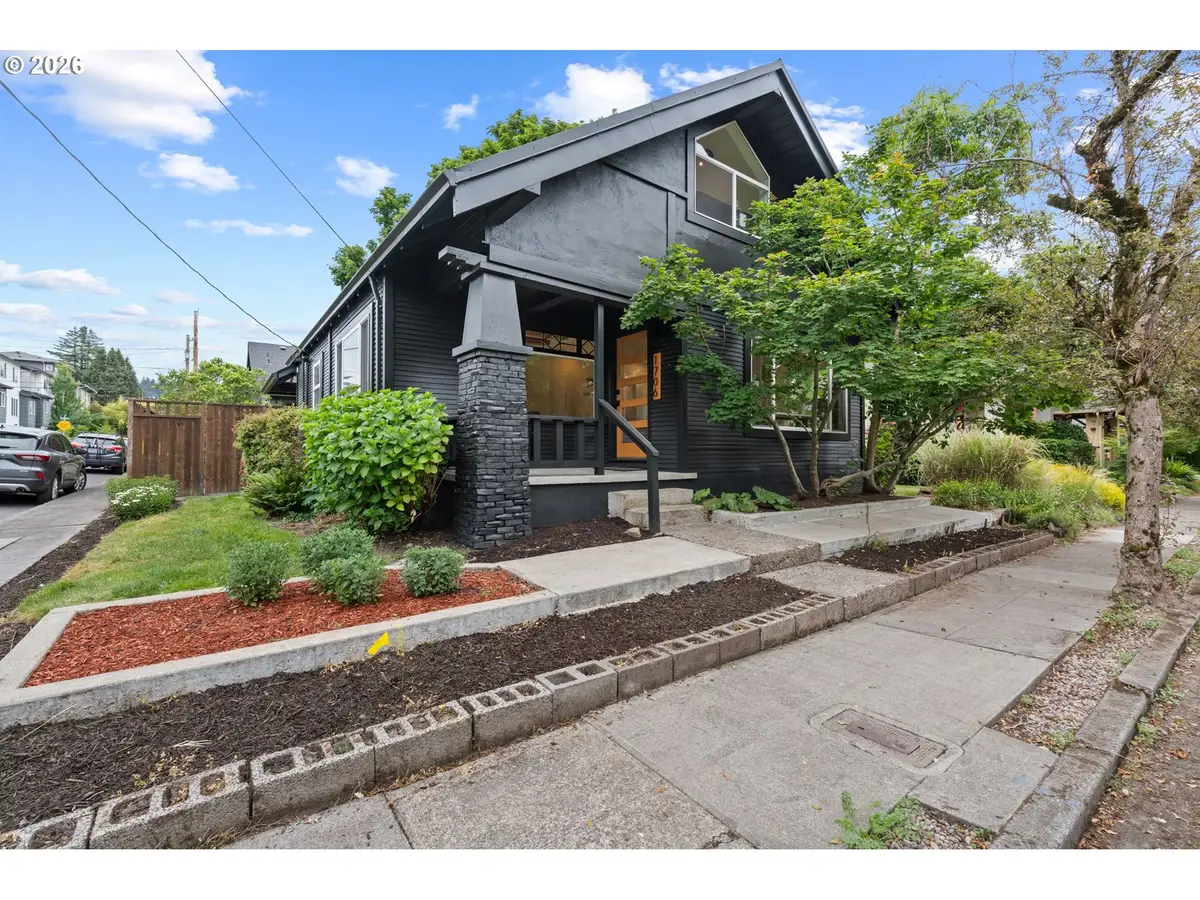 1706 SE 49th Ave, Portland, OR 97215 - #1