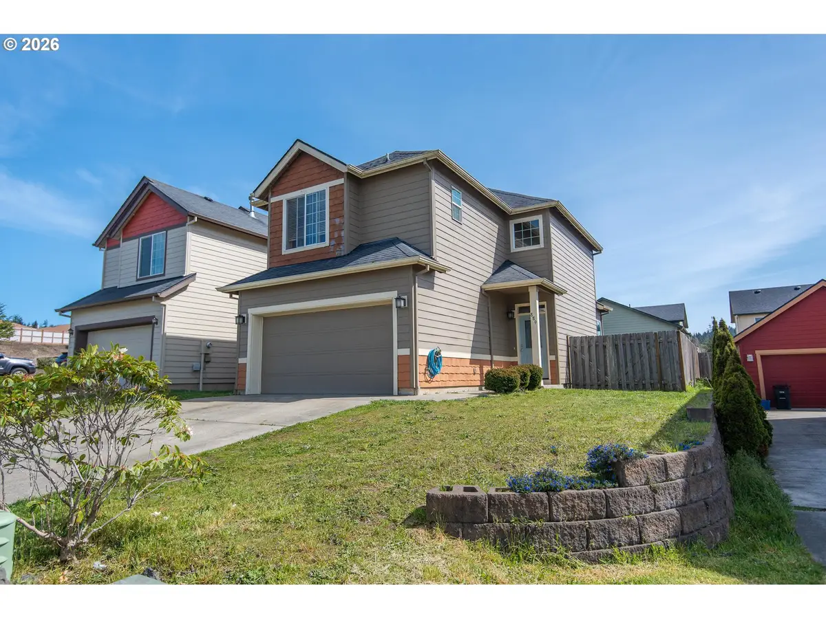 889 Kentucky Ave, Coos Bay, OR 97420 - #1