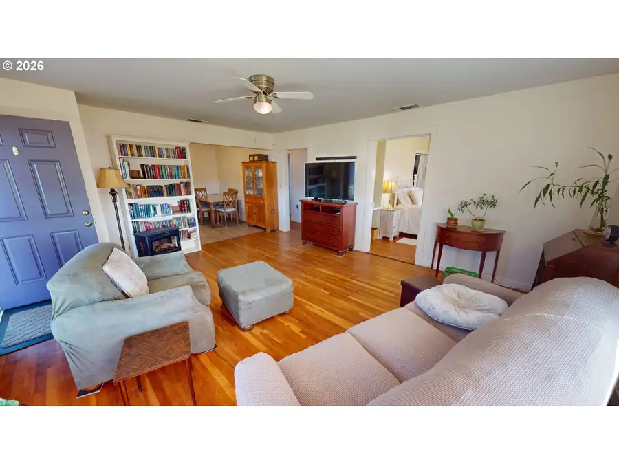 94130 4th St, Gold Beach, OR 97444 - #2