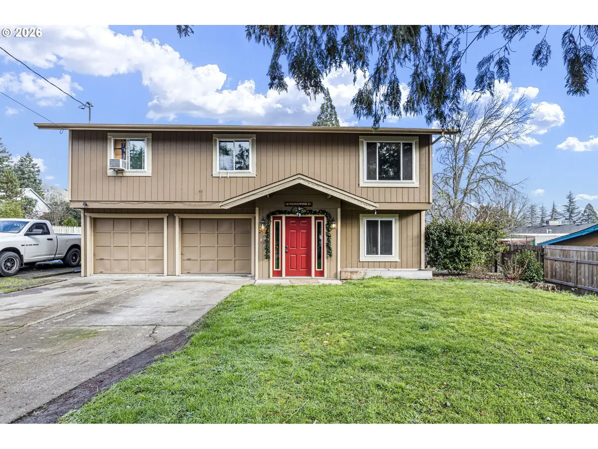 2133 NW Watters St, Roseburg, OR 97471 - Image #1