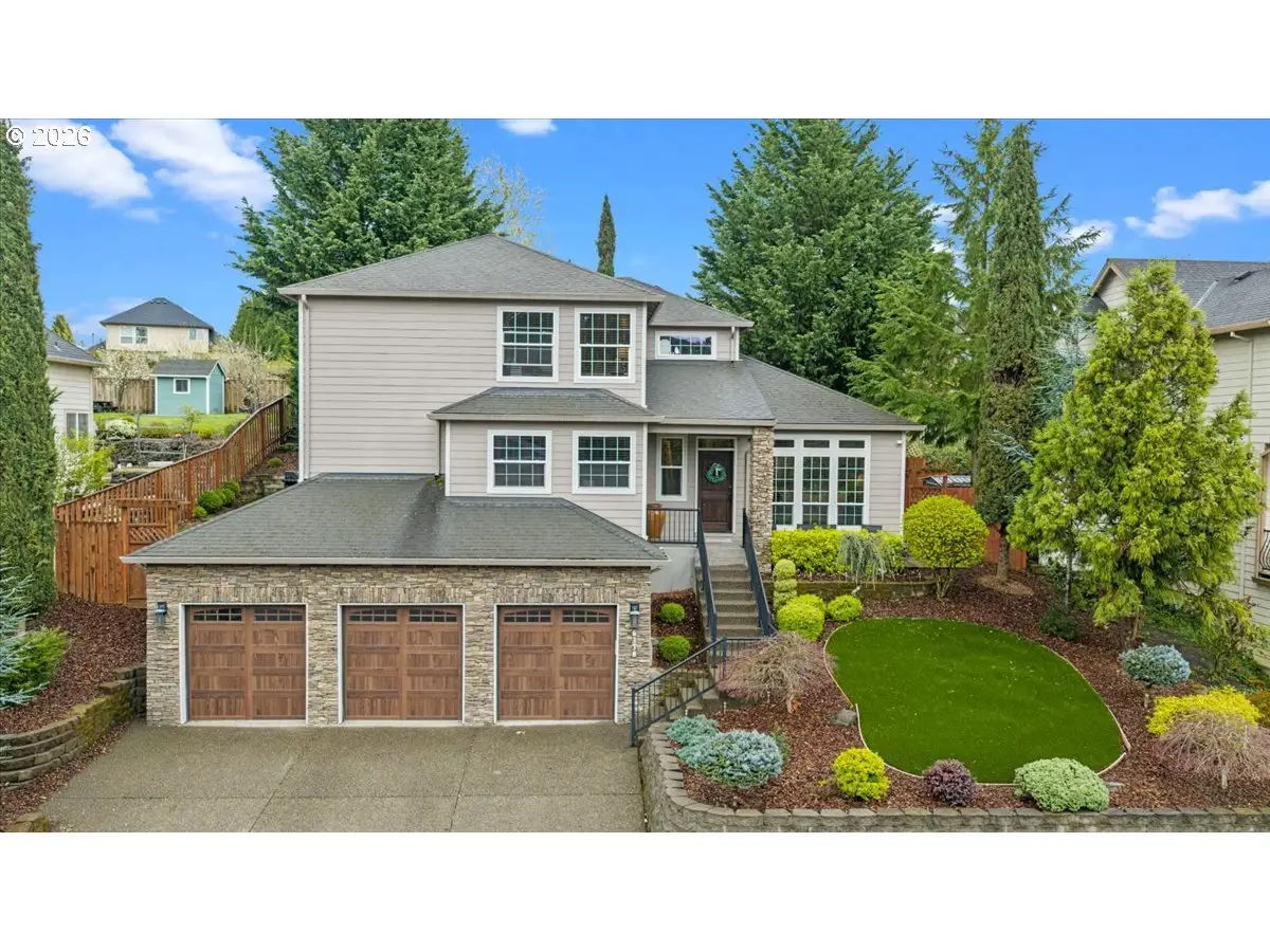 6338 SE Dunbar Dr, Portland, OR 97236 - #1