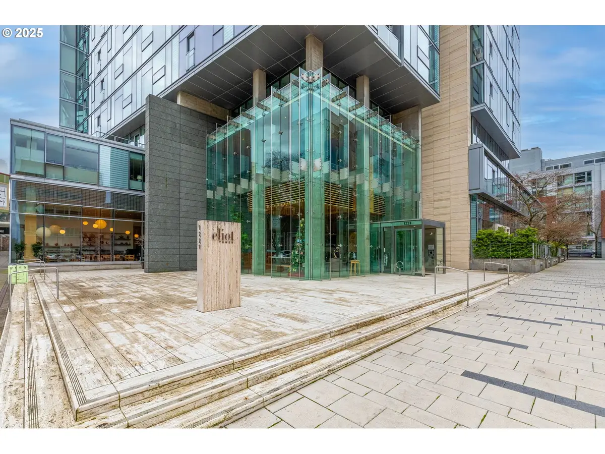 1221 SW 10th Ave #809, Portland, OR 97205 - Image #1