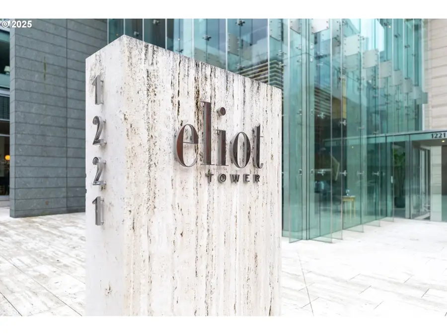 1221 SW 10th Ave #809, Portland, OR 97205 - Image #2