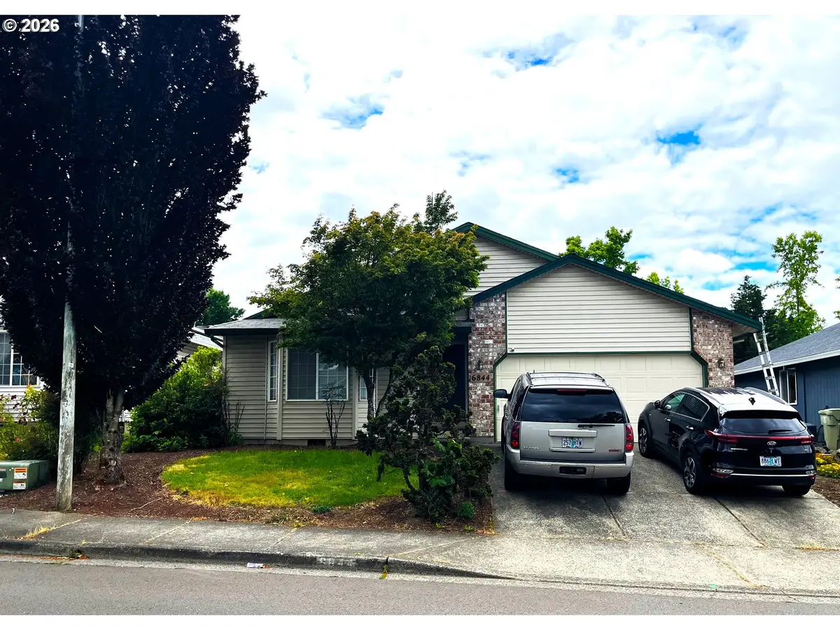 6844 SE Borwick St, Hillsboro, OR 97123 - #1
