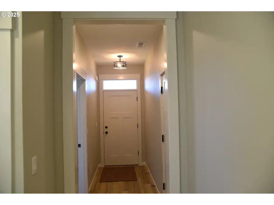 855 Oakleaf Way, Silverton, OR 97381 - #3