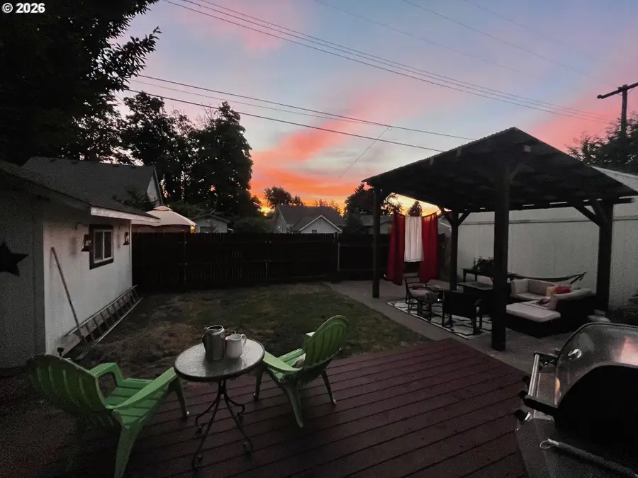 645 Juniper St, Junction City, OR 97448 - #2