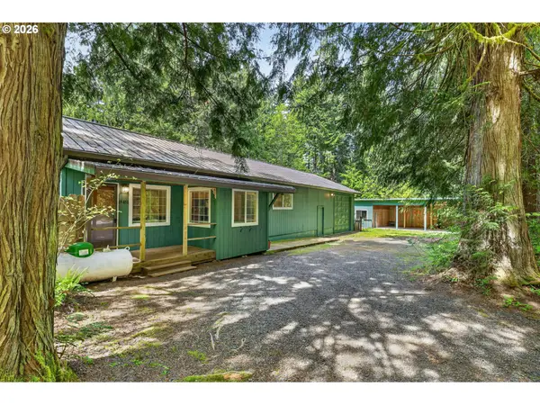 69458 E Vine Maple Dr, Rhododendron, OR 97049