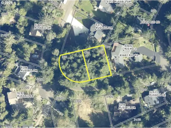 Russell Dr, Florence, OR 97439